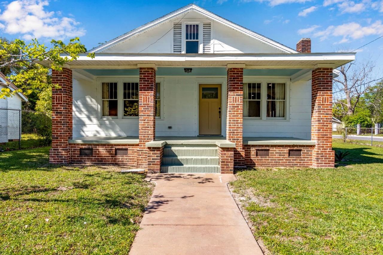 2500 W Jackson St - Photo 2 of 38