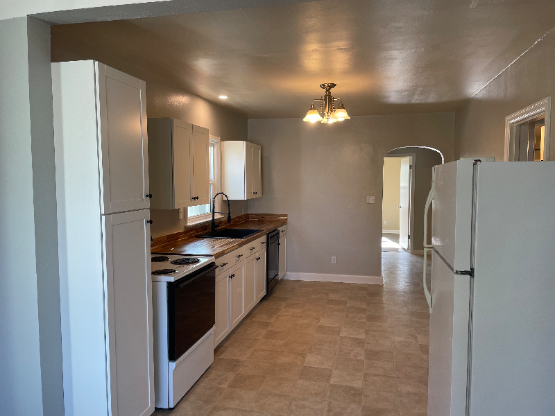 236 Custer Ave #236 - Photo 3 of 16