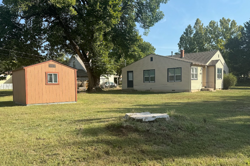 300 W F Ave - Photo 2 of 21