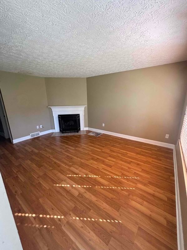 7806 Meadowhaven Blvd - Photo 3 of 21