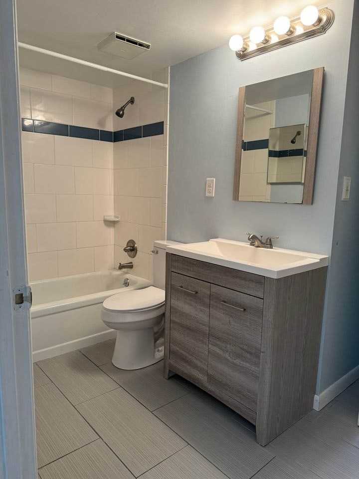 3006 Caring Way, Unit #211 - Photo 5 of 13