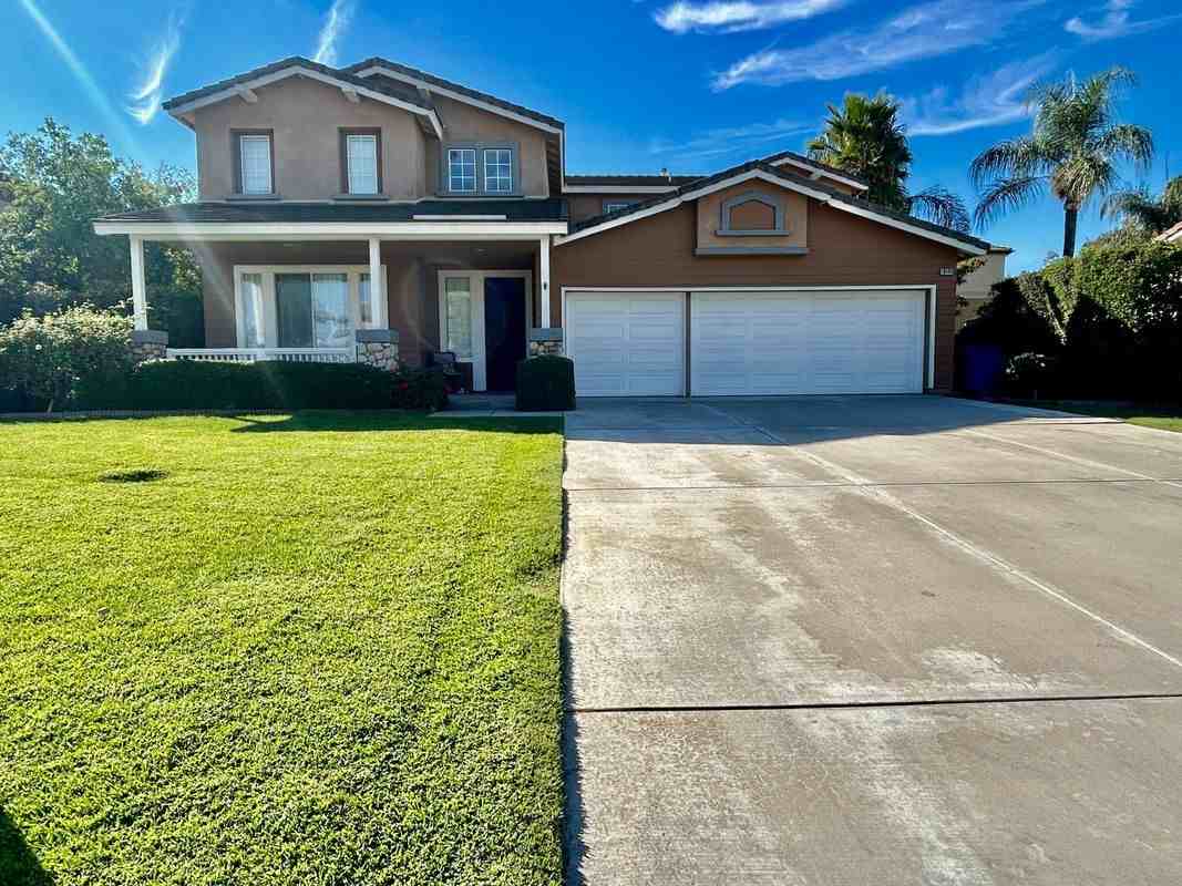 19145 Erickson Way - Photo 2 of 9