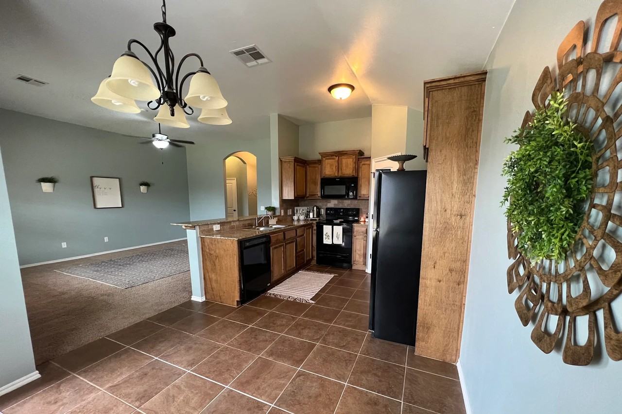 2221 Nw 196th Ter - Photo 2 of 25