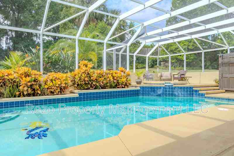 33721 Spring Dr - Photo 2 of 50