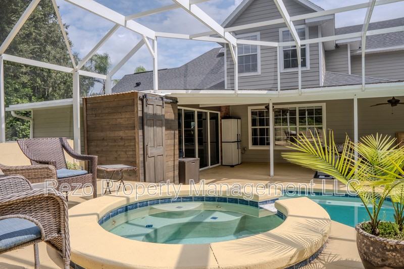 33721 Spring Dr - Photo 3 of 50