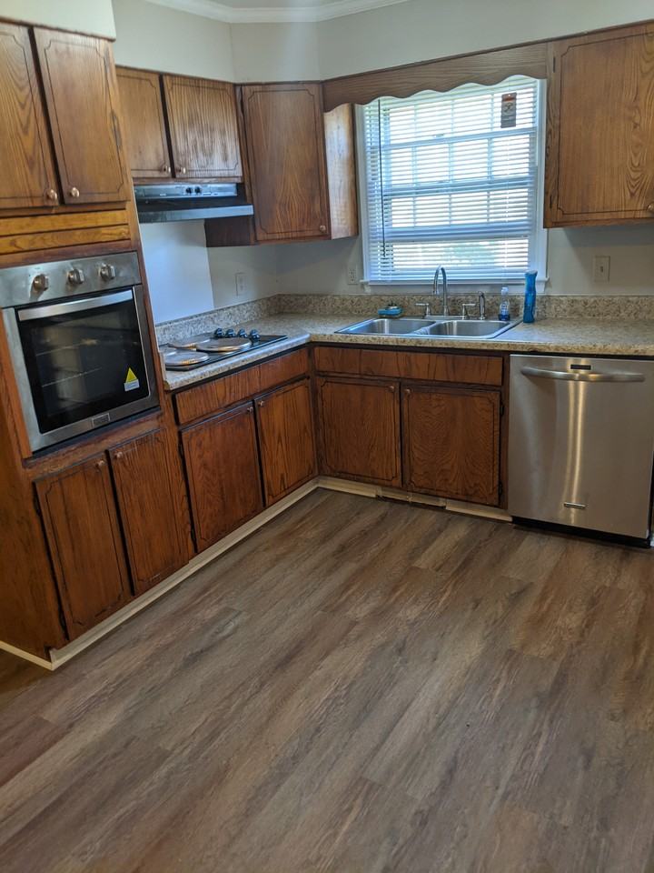 3000 Royalton Dr - Photo 6 of 23