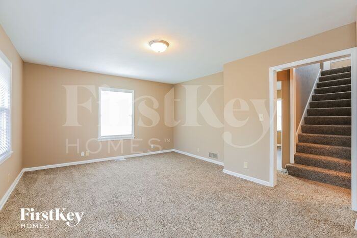 2522 S Vermont Ave - Photo 3 of 14