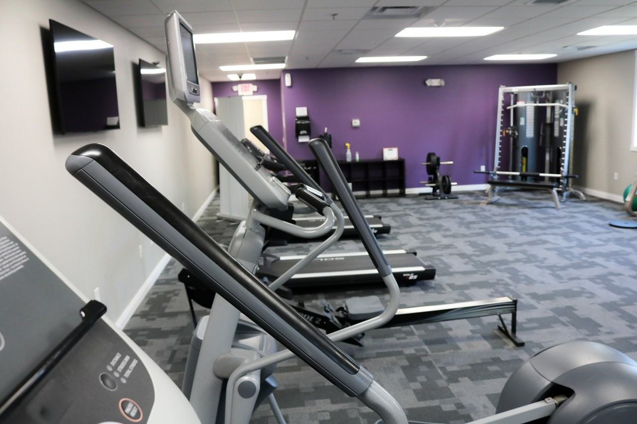 College Town Mankato - Photo 4 of 49