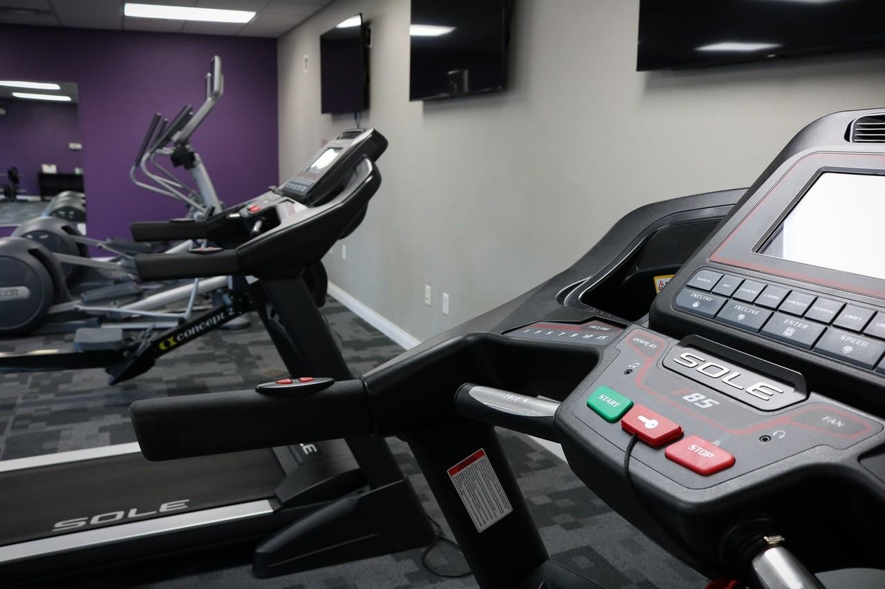 College Town Mankato - Photo 6 of 49