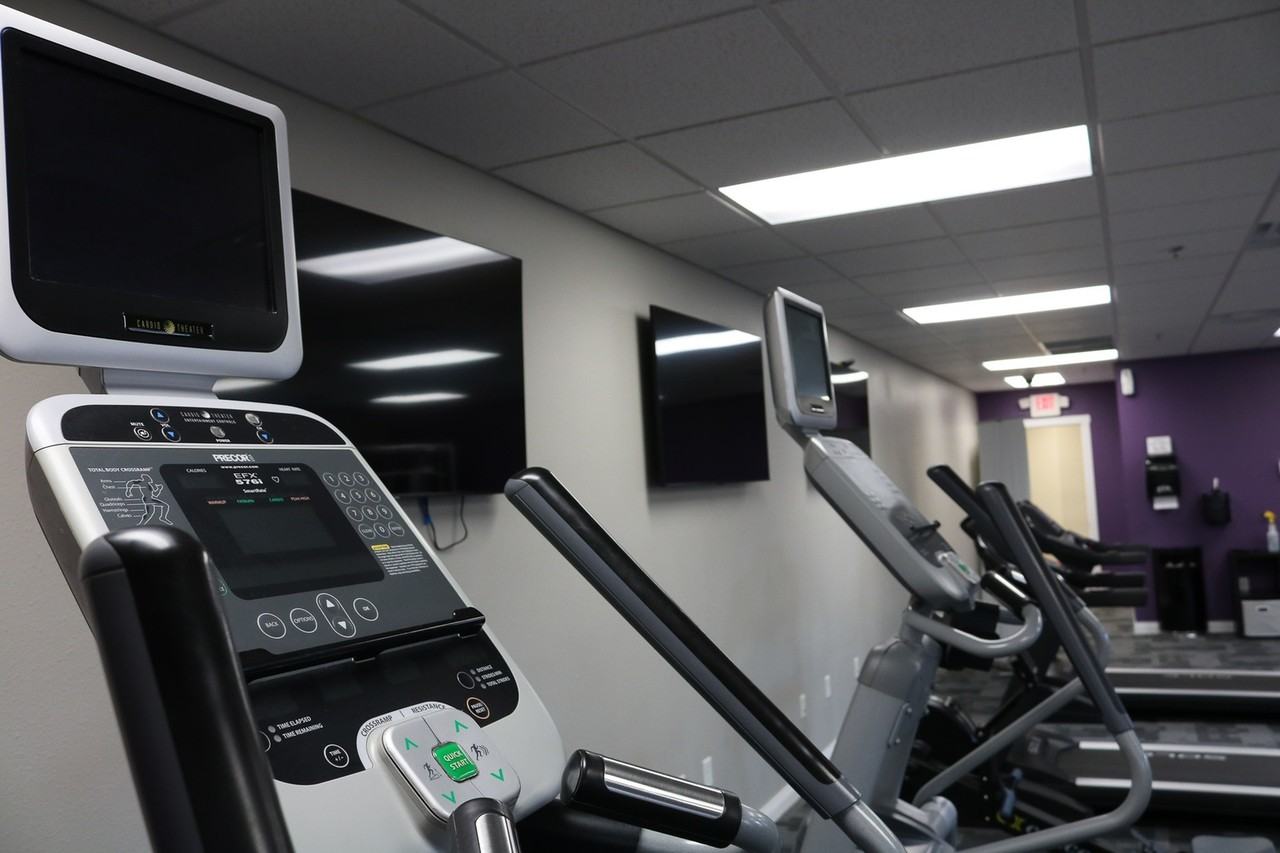 College Town Mankato - Photo 7 of 49