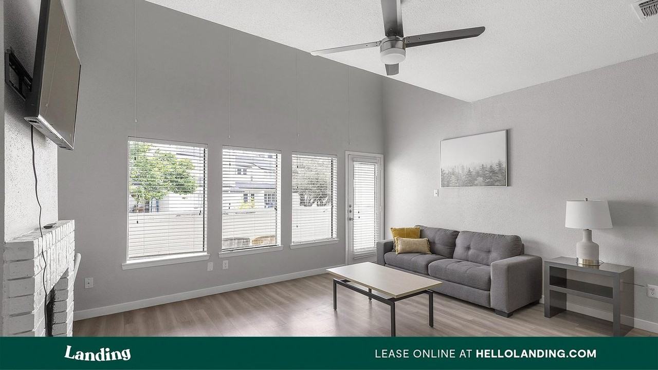 5301 Overton Ridge Blvd - Photo 5 of 50