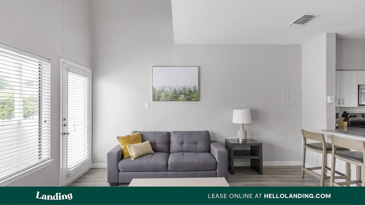 5301 Overton Ridge Blvd - Photo 7 of 50