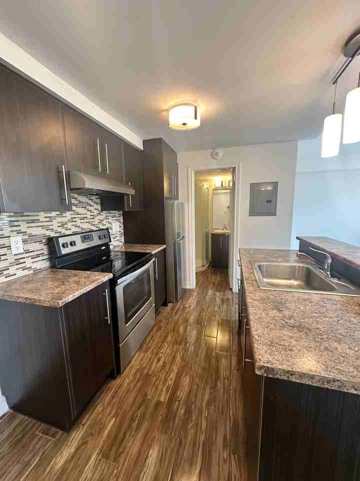 Amesbury Gardens - Photo 4 of 8