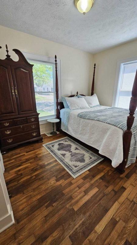 1141 Cleo St - Photo 2 of 14