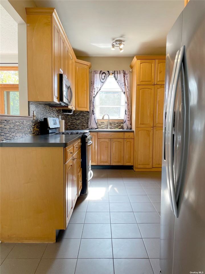 14968 21st Ave #2 - Photo 3 of 17