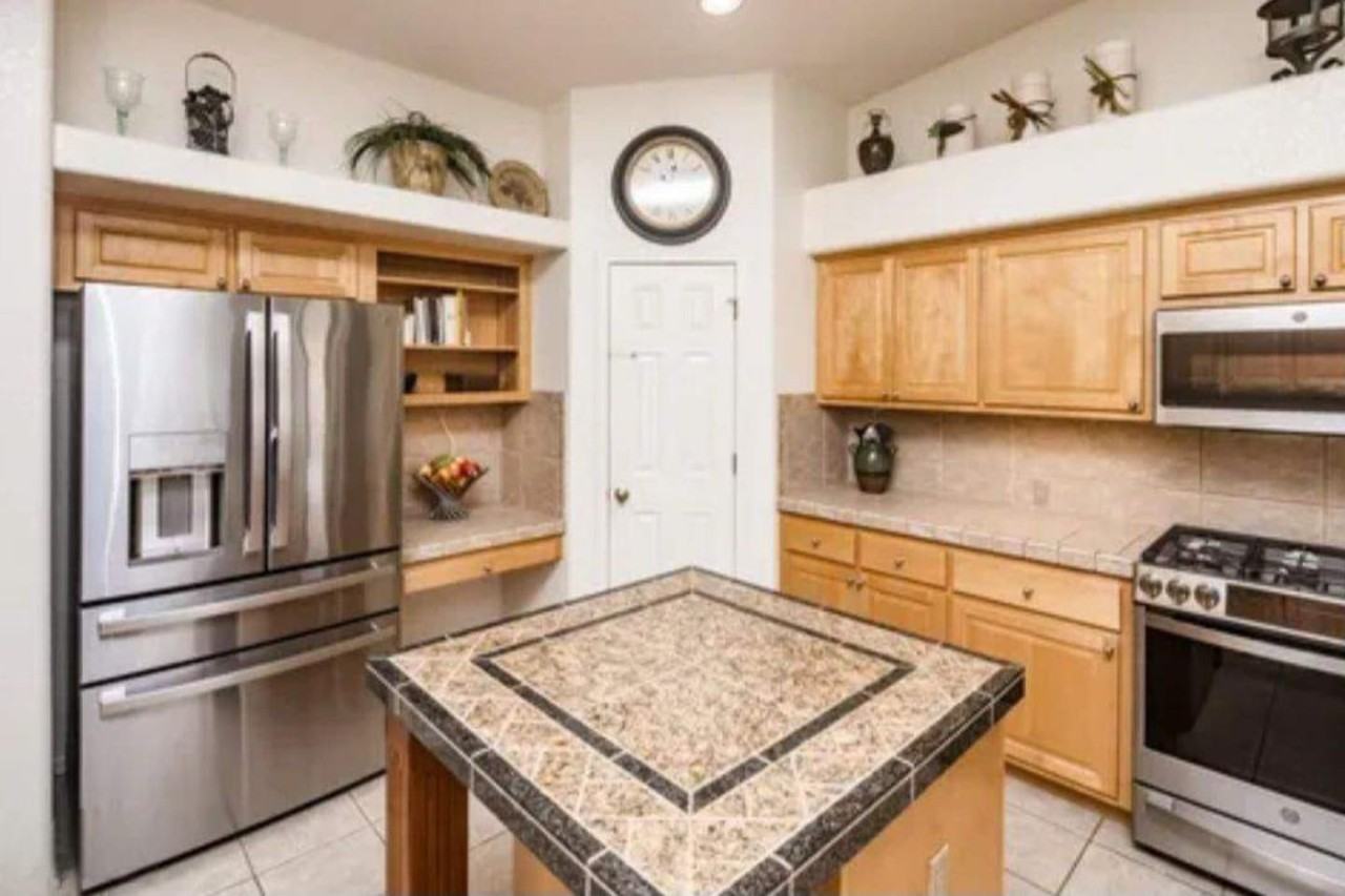 2405 South Jamaica Boulevard #NA - Photo 7 of 10