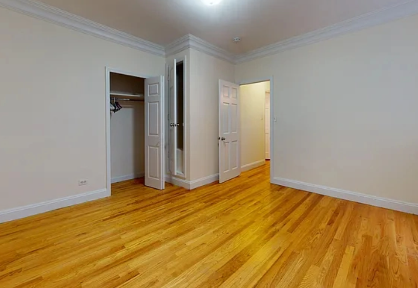 442 E 78th St #1A - Photo 2 of 5