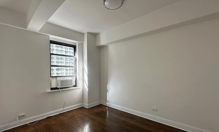 159 East 57th Street #7D - Photo 5 of 7