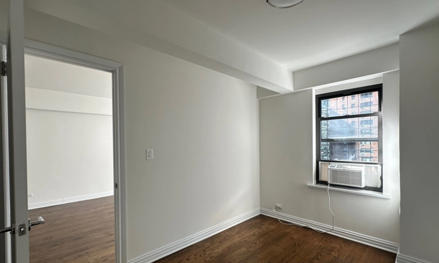 159 East 57th Street #7D - Photo 6 of 7