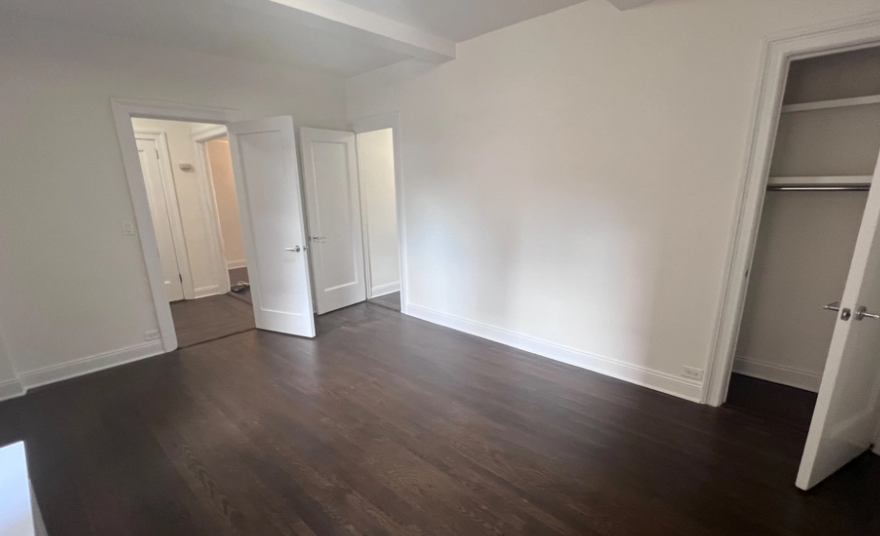 158 E 37th St #5A - Photo 4 of 8