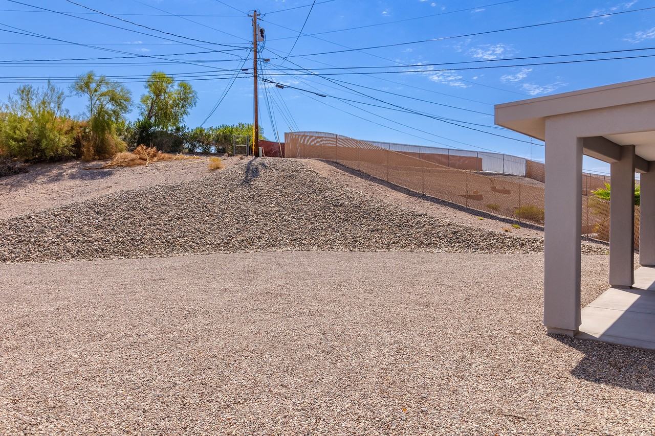 3650 Parkview Drive #NA - Photo 3 of 34