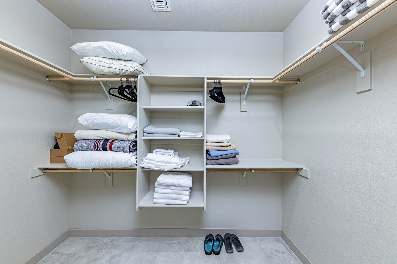 3650 Parkview Dr #NA - Photo 4 of 34