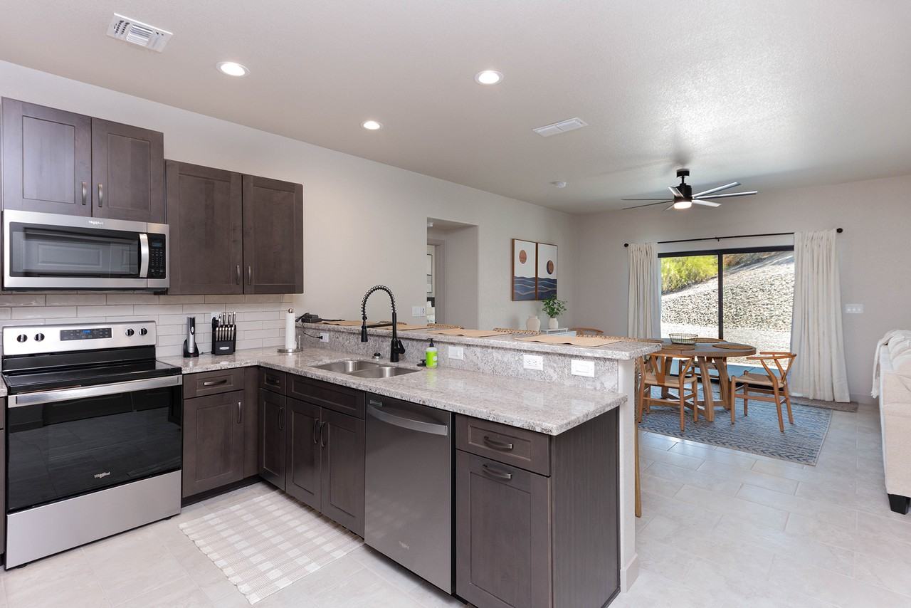 3650 Parkview Dr #NA - Photo 7 of 34