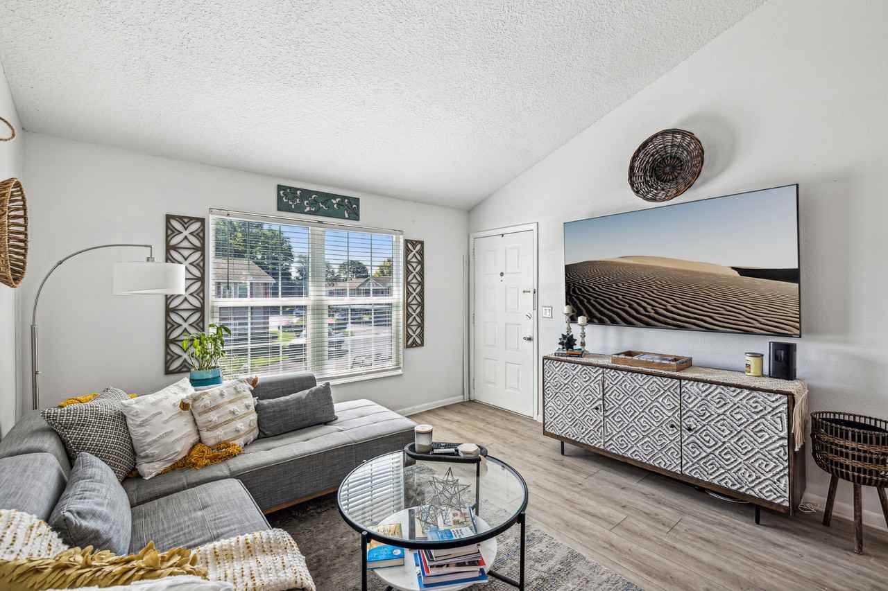 4903 Myrtle Oak Dr #25 - Photo 2 of 10