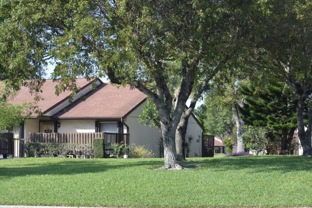1022 Green Pine Blvd #H - Photo 3 of 28