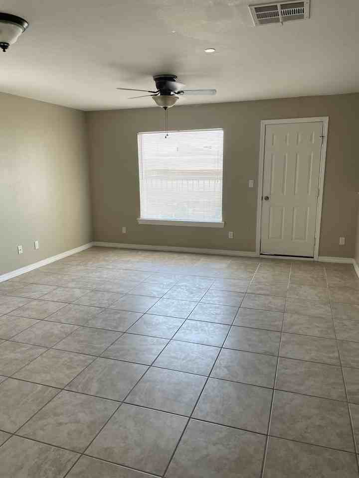 4737 Pistolero Ln #B - Photo 3 of 12