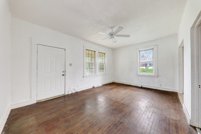 6571 Leschen Ave - Photo 3 of 11