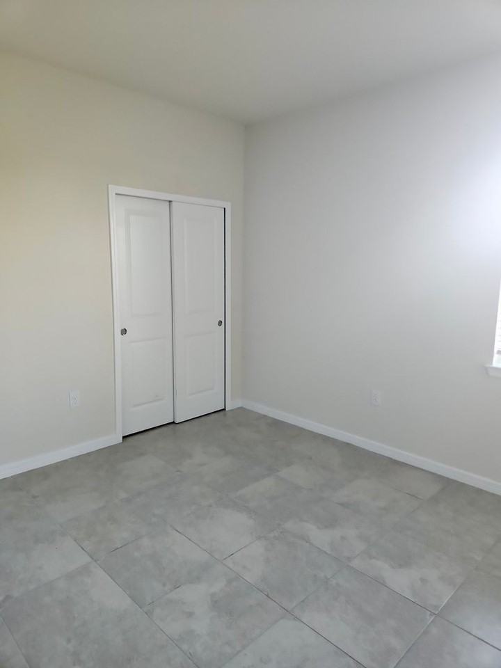 2501 Southlawn Ln - Photo 6 of 10