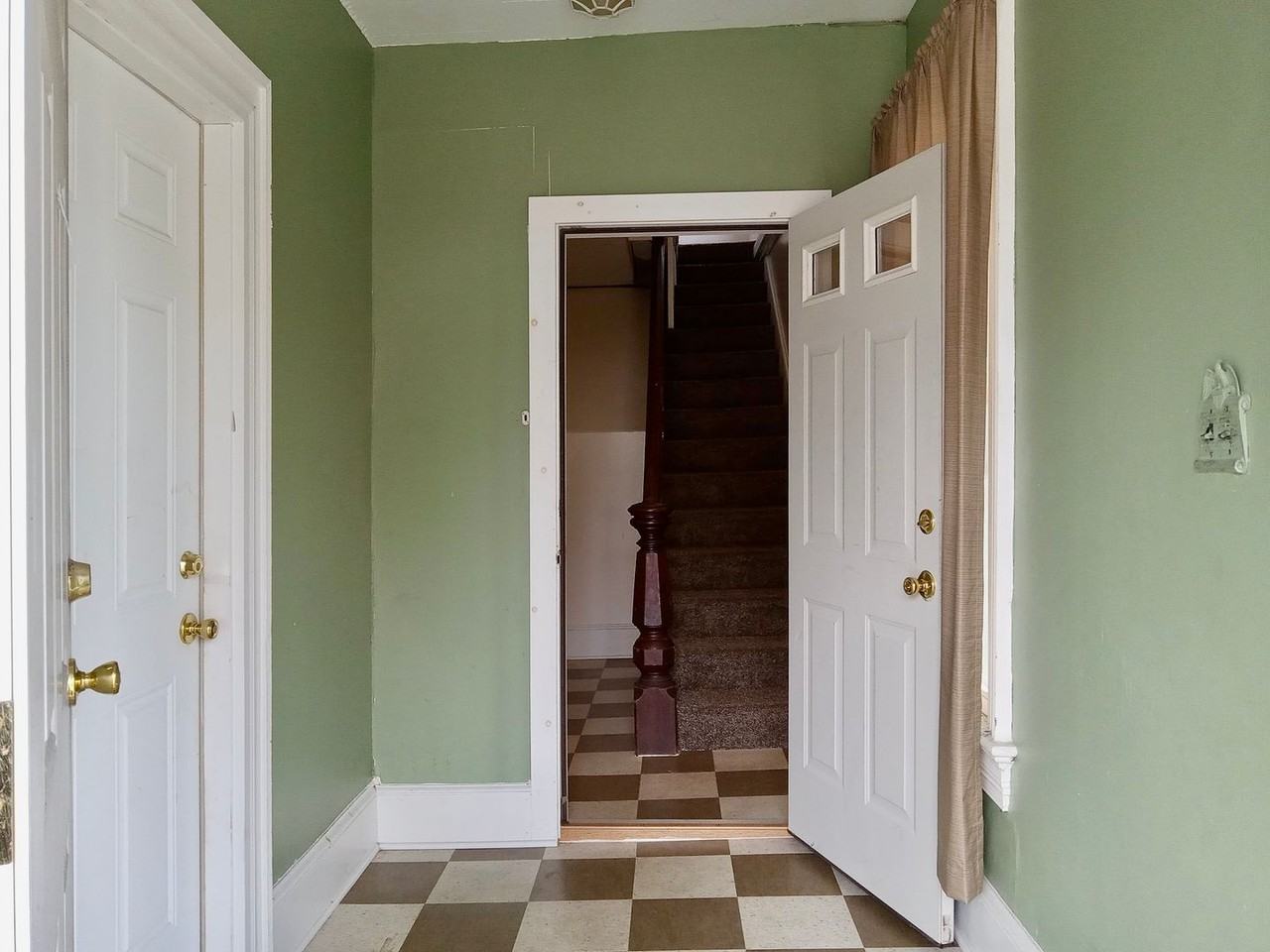 61 Main St - Photo 2 of 18