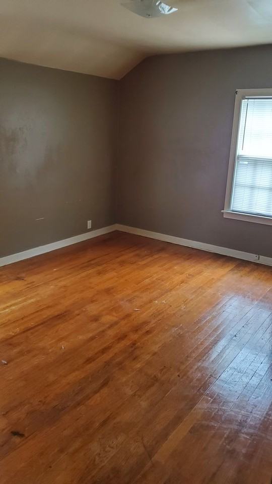 377-381 S. Greenwood Street - Photo 3 of 7