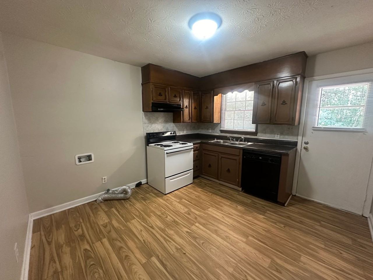 Springhill Apartments - Photo 2 of 4