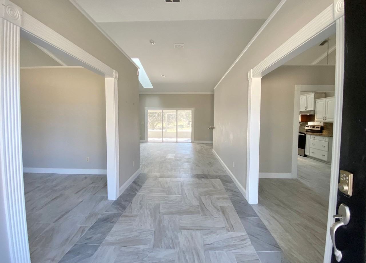 770 Sw 73rd Street Rd - Photo 3 of 35