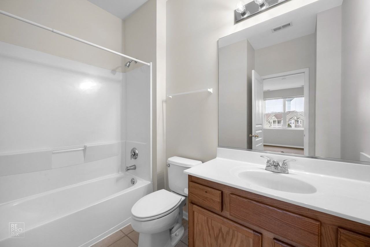 2275 Aurora Dr #25 - Photo 6 of 10