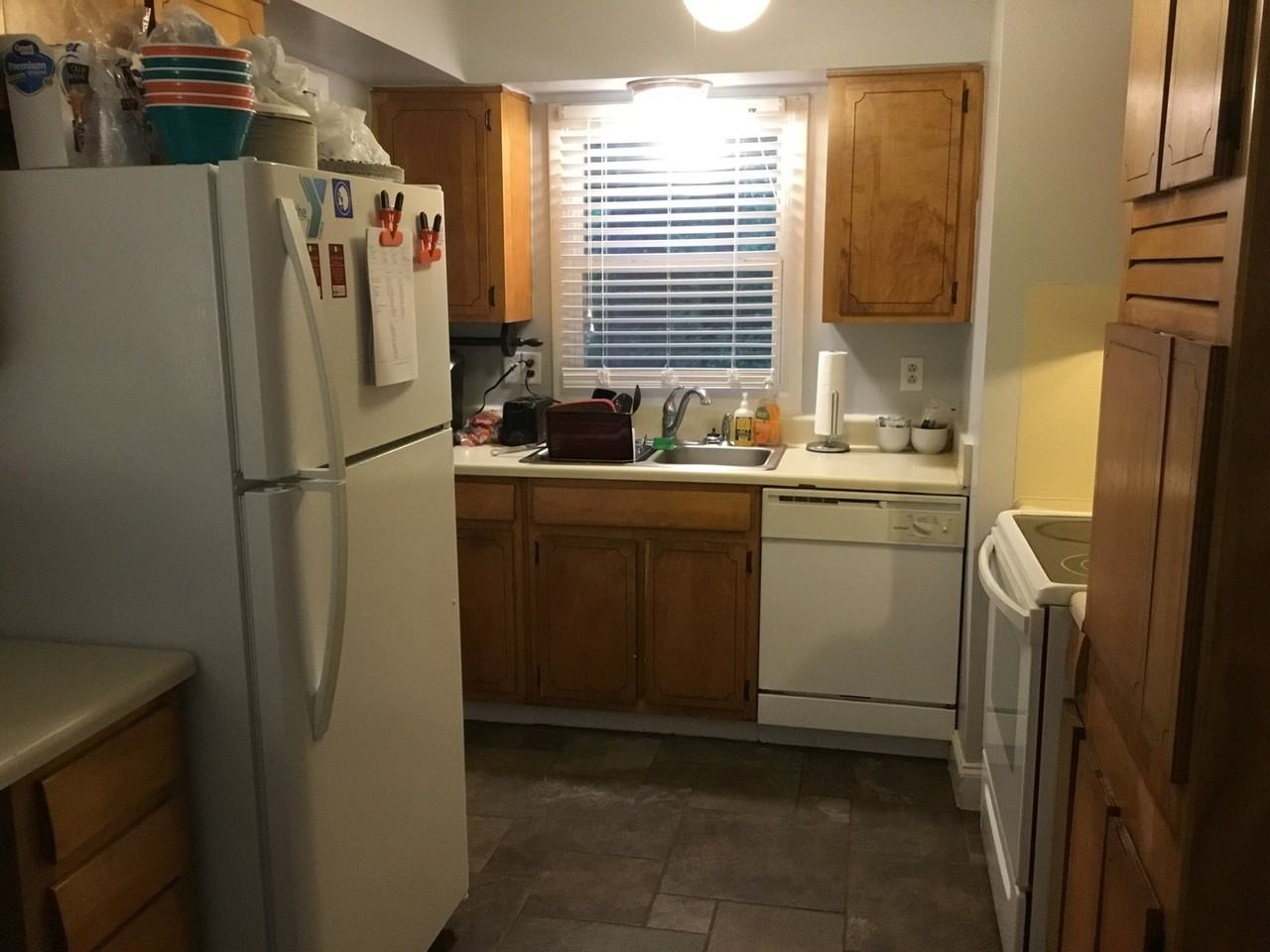 101 Pound Dr - Photo 2 of 14