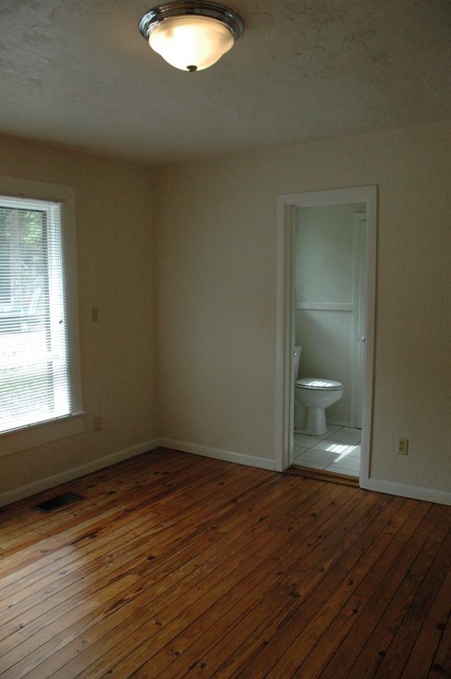 739 Nw 20th St - Photo 7 of 10