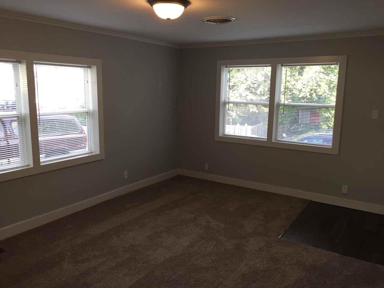 837 W Franklin St - Photo 3 of 28