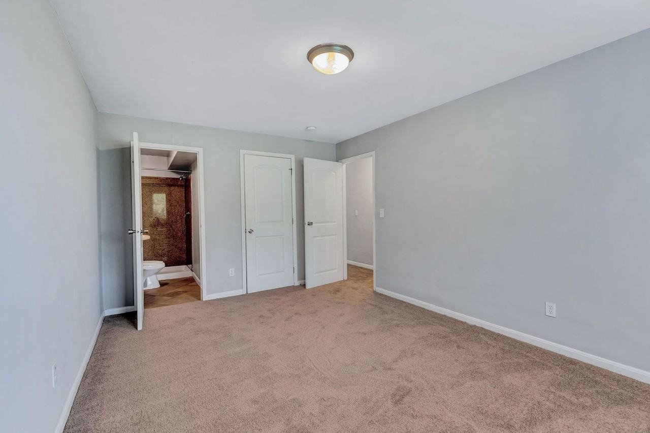 3600 Linwood Ave - Photo 7 of 10