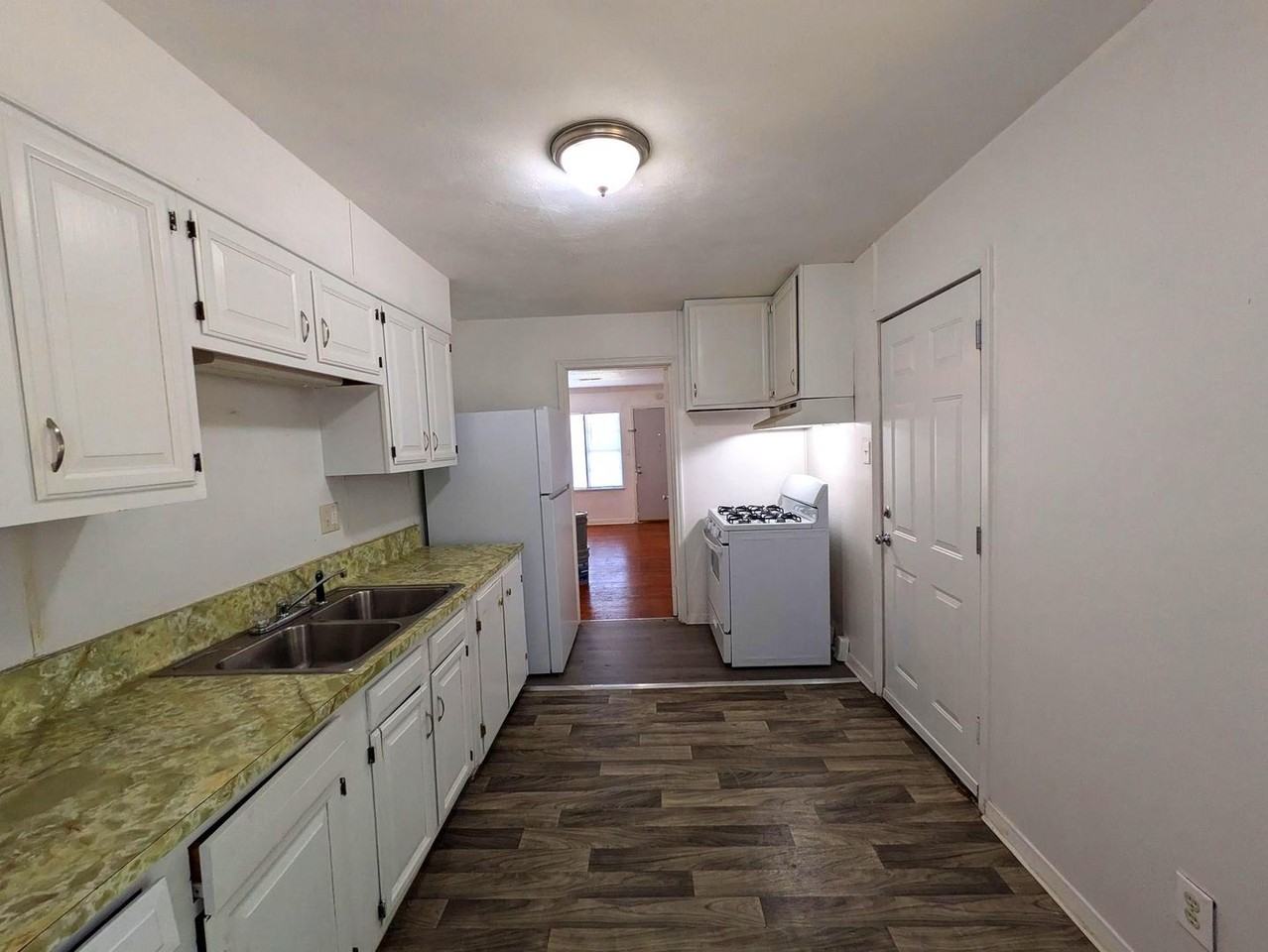 4395 Winston Dr - Photo 3 of 11