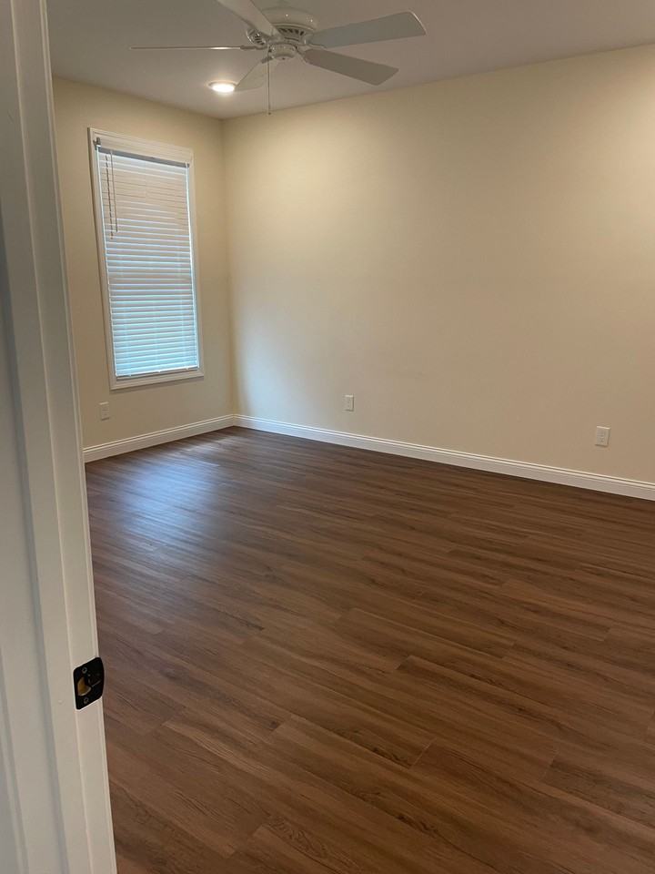 1227 High Street - Photo 6 of 8