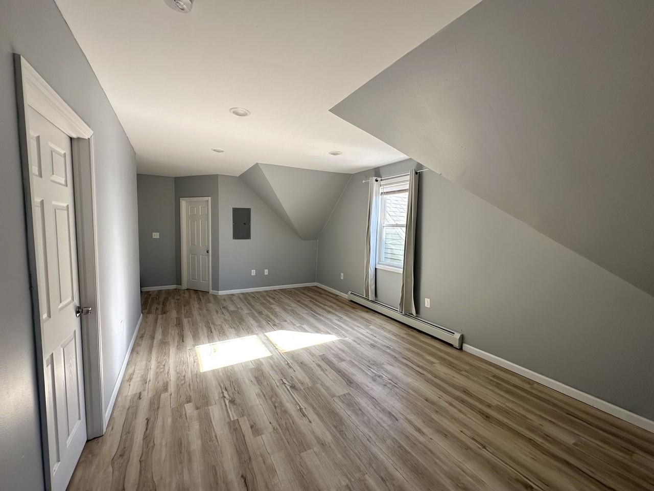 212 Inslee Pl, Elizabeth NJ - Photo 3 of 10