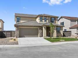 featured image of 2264 Great Bluffs Ln