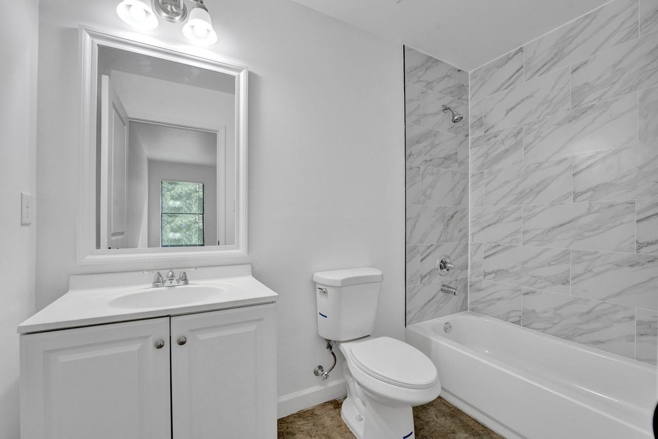 315 Glencoe Rd - Photo 3 of 3