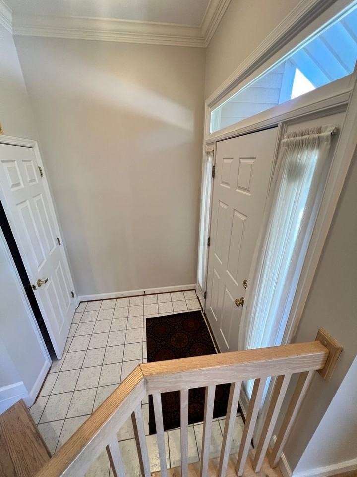 111 Lancefield Rd - Photo 2 of 38