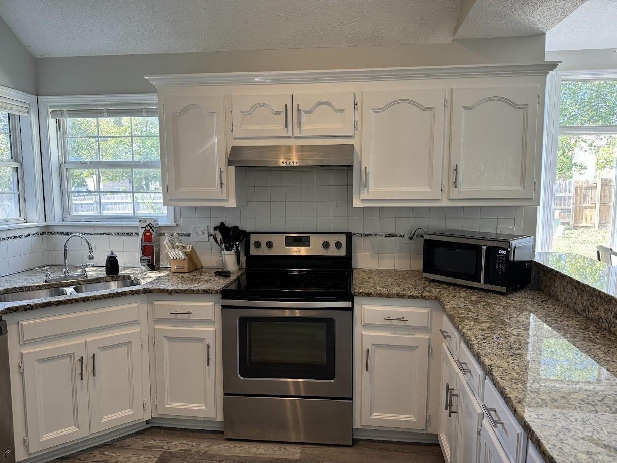 E 133rd Cir - Photo 3 of 10