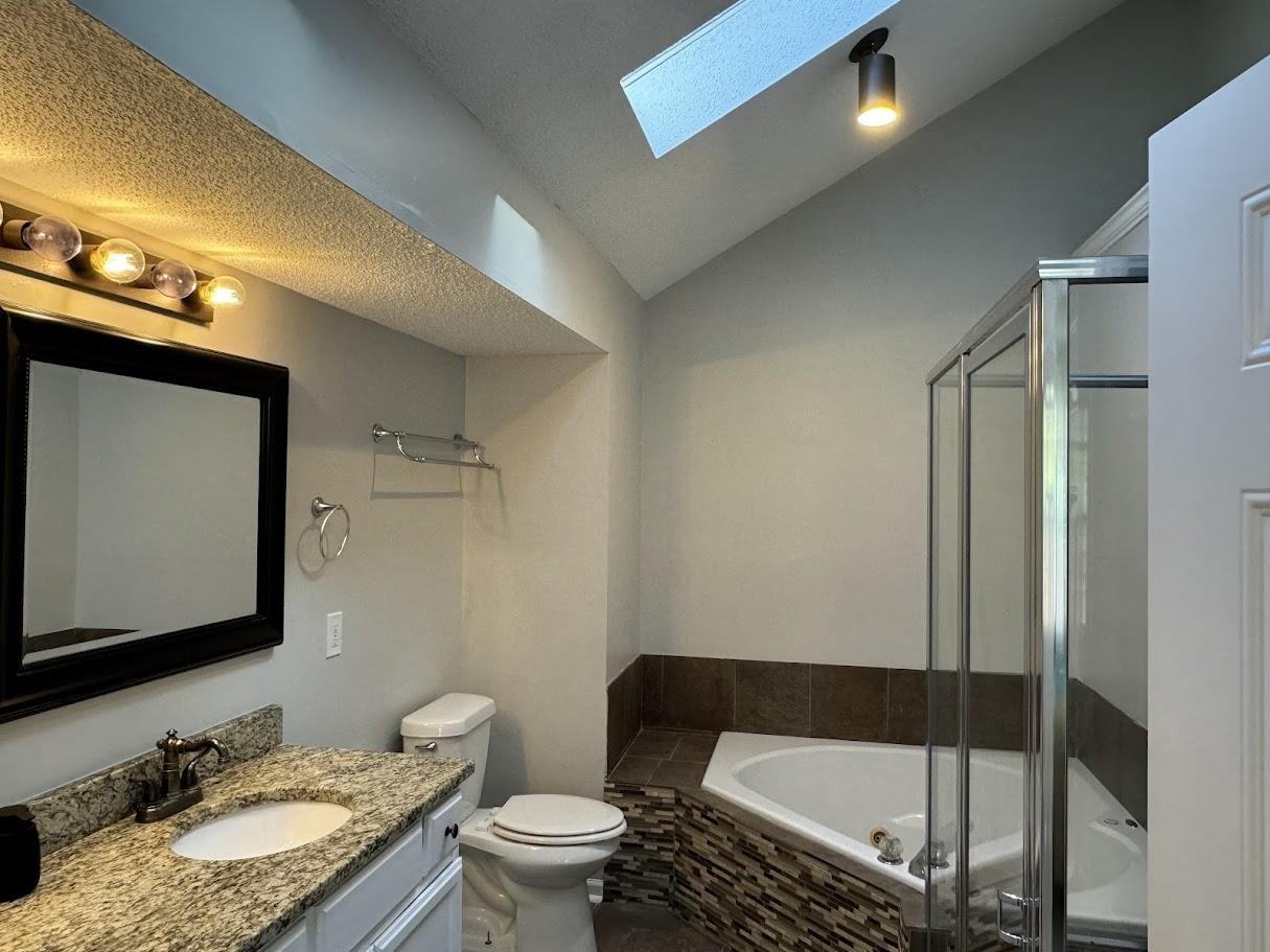 E 133rd Cir - Photo 5 of 10