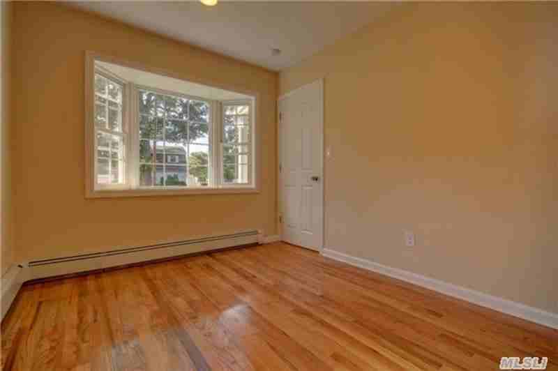 155 Gordon Rd - Photo 3 of 12